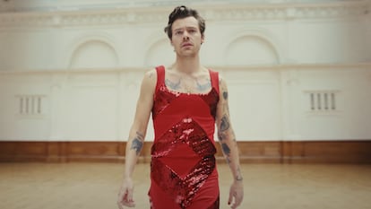 El cantante británico Harry Styles, en el vídeo de 'As It was'.