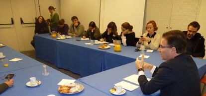 Serafín Castellano en un desayuno con periodistas.