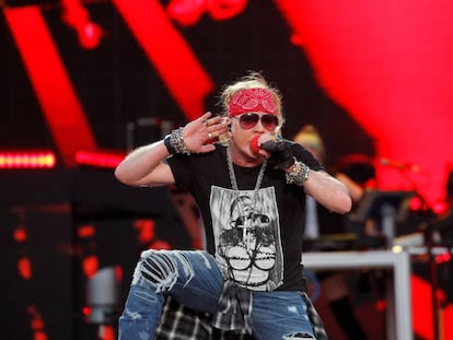 GRAF893. MADRID, 29/06/2018.- El cantante de la banda estadounidense Guns N' Roses, Axl Rose, durante el concierto del Download Festival celebrado esta noche en la Caja Magica, en Madrid. EFE/Víctor Lerena ***SOLO USO EDITORIAL/NO VENTAS/NO ARCHIVO***