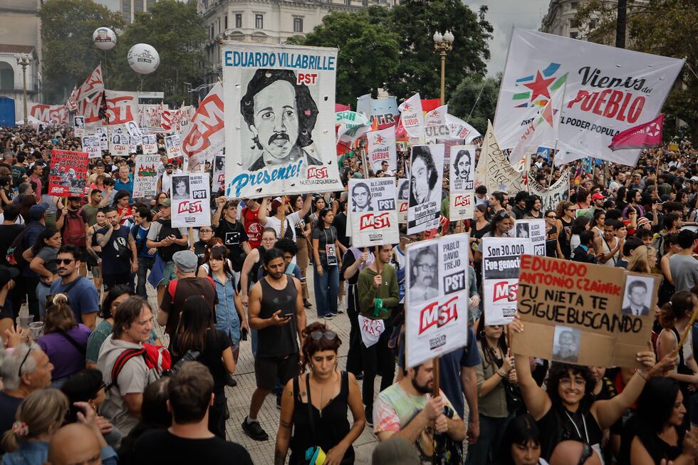 Decenas de miles de argentinos marchan contra el negacionismo de la ...