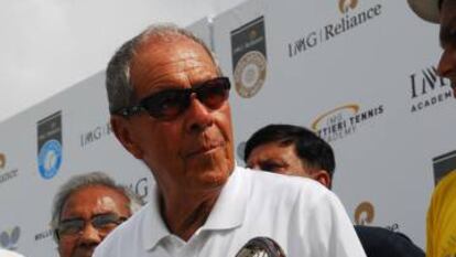 Nick Bollettieri, en una visita a la India.