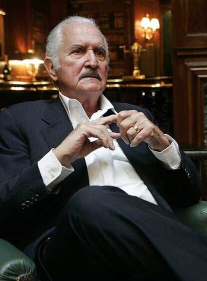 Carlos Fuentes, ayer en Madrid.