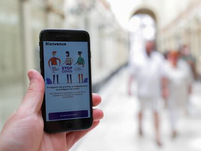 Captura d epantallas de la 'app' StopCovid, en Nantes (Francia), el pasado 2 de junio.