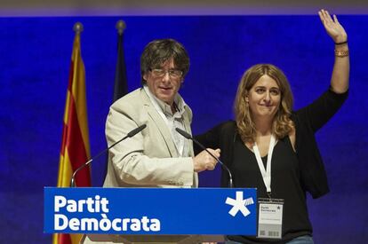 Carles Puigdemont y Marta Pascal.