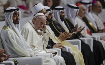 El pontífice durante la reunión interreligiosa en el Memorial del Fundador, en Abu Dabi.