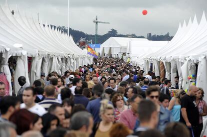 Los recortes y las dísputas políticas tras el cambio de gobierno municipal de Foro Asturias también ponen en peligro el futuro de la Semana Negra de Gijón, que este año recibió 300.000 euros del Ayuntamiento. La alcaldesa, Carmen Moriyón, no ha confirmado la desaparición de la cita, pero ha criticado el alto gasto que supone para las arcas municipales.