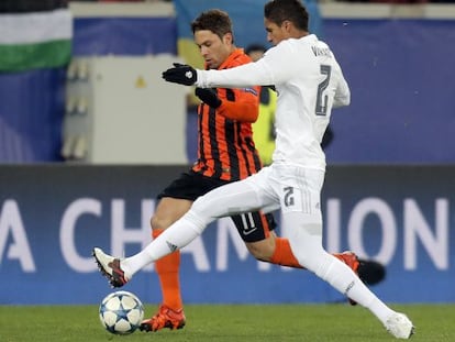 Varane intenta frenar a Marlos