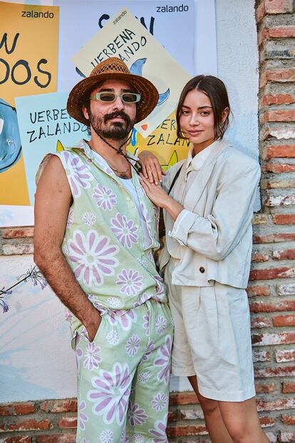 Los influencers Charlie Narcotic y Clara Aparicio.