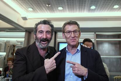 El actor Luis Zahera (i) y Alberto Núñez Feijóo (d) en un acto en Madrid, el jueves.