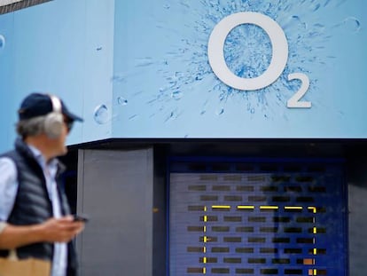 Tienda cerrada de O2 en Londres, el 4 de mayo.