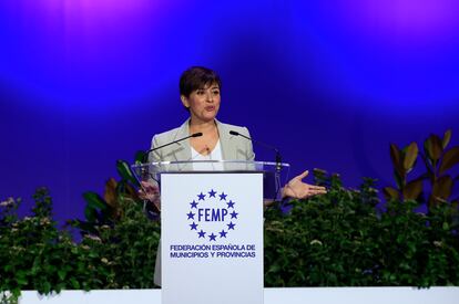 Isabel Rodríguez, ministra de Política Territorial, durante su intervención este sábado en la celebración del Pleno de la Federación Española de Municipios y Provincias.