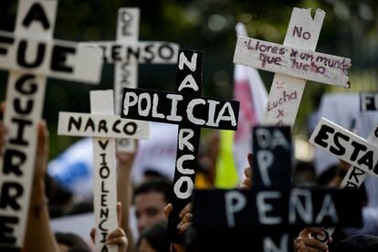 Manifestación en protesta por la desaparición de 43 estudiantes en el estado de Guerrero, México.