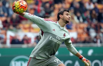 Donnarumma, el día de su debut contra el Sassuolo