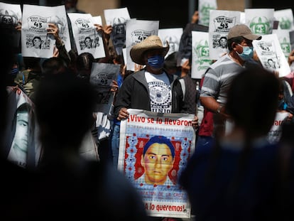 Protesta por los 43 estudiantes desaparecidos de Ayotzinapa