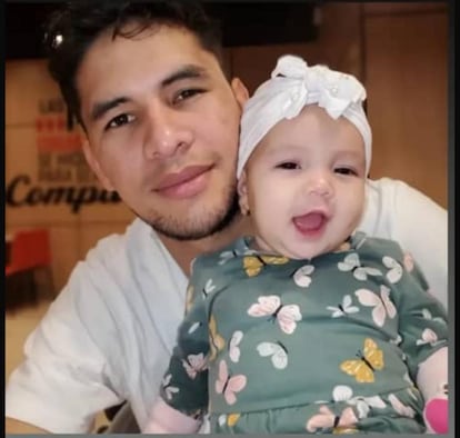 Maiker Espinosa con su hija Antonella.