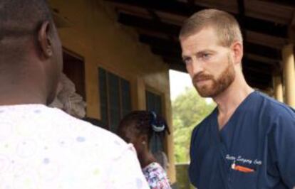 El doctor Kent Brantly, de 33, infectado de ébola en Liberia.