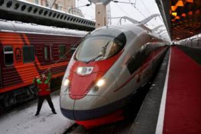 Uno de los ocho trenes de alta velocidad que construye Siemens para la línea que une San Petersburgo, Novgorod y Moscú. EFE/Archivo