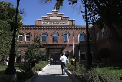 Entrada del Hospital del NIño Jesús, en Madrid.