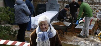 Ascensión Mendieta, during the exhumation in Guadalajara on Tuesday.