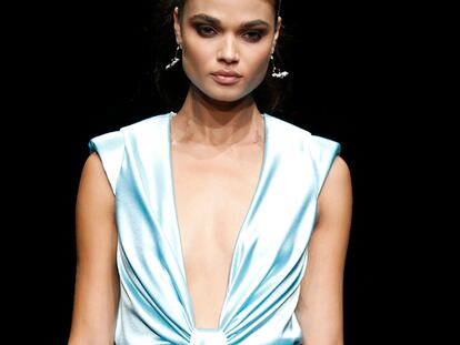 ZE García convierte la Pasarela 080 en una alfombra roja