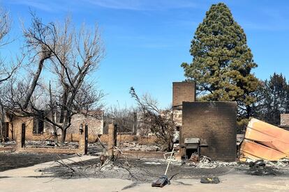 Los restos de una casa quemada en Canadian (Texas), el miércoles 28 de febrero de 2024.