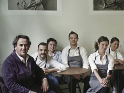 Equipo de empleados del restaurante madrile&ntilde;o La Vaquer&iacute;a. 