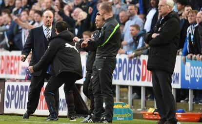 Benítez celebra la victoria atne el Crystal Palace.