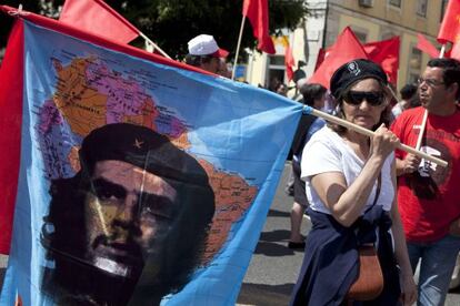 Portugueses protestan contra la visita de la 'Troika'.