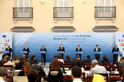 Los siete mandatarios de los países del sur de Europa intervienen ante la prensa, en el Palacio del Pardo de Madrid.