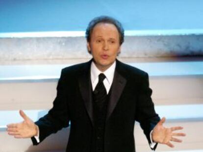 Billy Cristal presentando la 76ª edición de los Oscar en 2004.