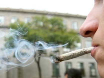 Un fumador de marihuana este mi&eacute;rcoles ante la Suprema Corte.