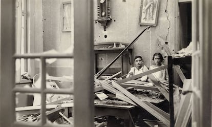 Casa bombardeada em São Paulo, em 1924, uma das imagens da exposição 'Conflitos: Fotografia e Violência Política no Brasil 1889-1964'.