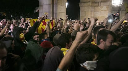 Protestas a las puertas del Parlament por el aniversario del 1-O.