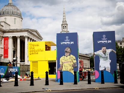 Anuncios de la final de la Champions, en Londres.