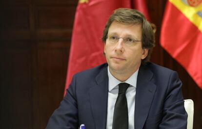 El alcalde de la capital, José Luis Martínez-Almeida, preside la reunión telemática de la Junta de Gobierno.