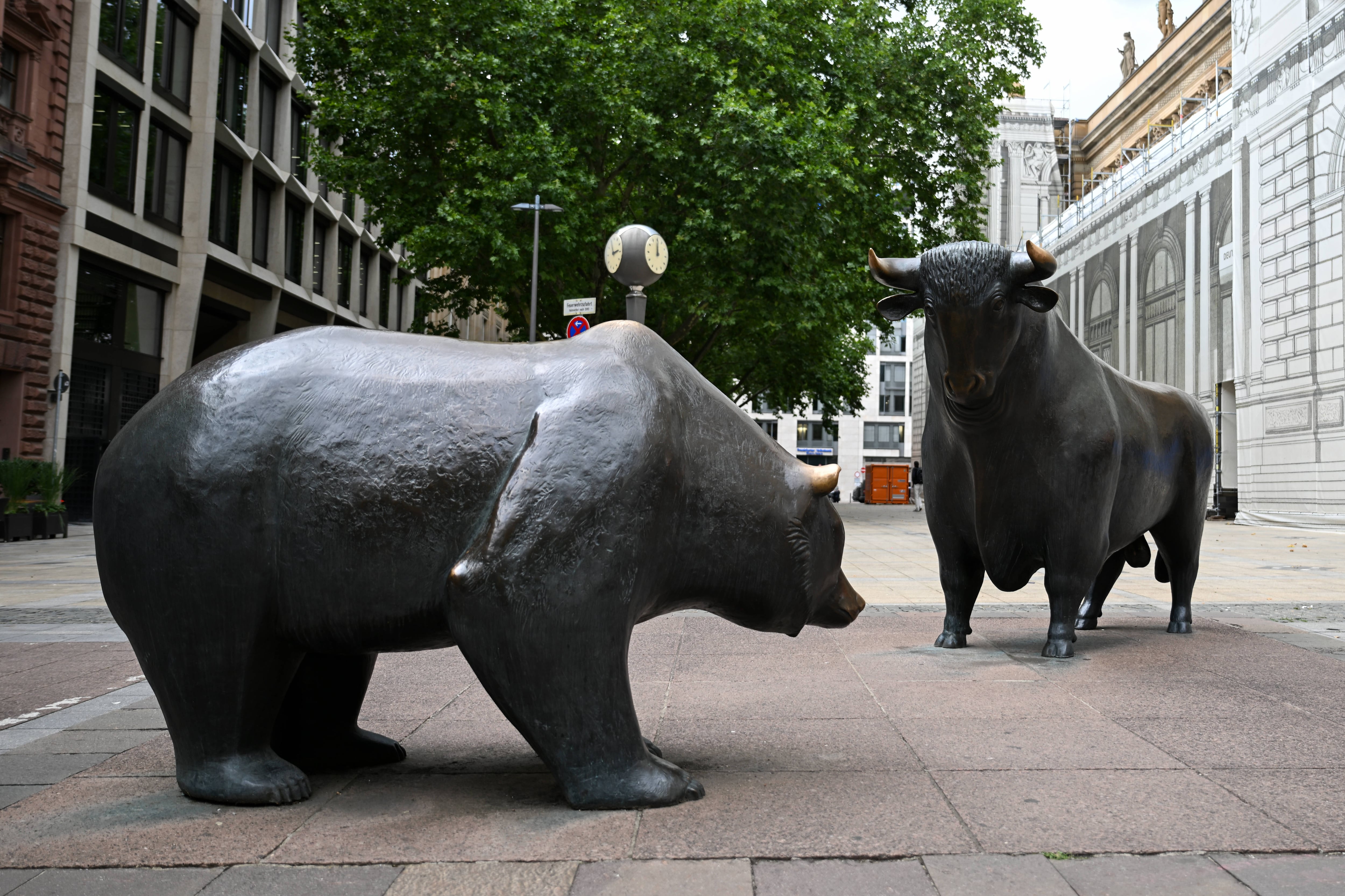 El oso y el toro frente a la Bolsa de Fráncfort.