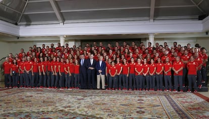 Los olímpicos españoles, con Rajoy y el presidente del COE Alejandro Blanco.