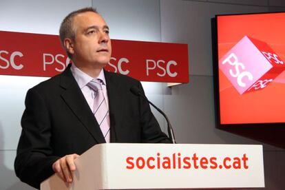 Pere Navarro, en una conferencia de prensa en la sede del Partit dels Socialistes.