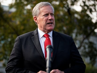 El jefe de Gabinete de la Casa Blanca en el Gobierno de Donald Trump, Mark Meadows, se dirige a la prensa en una imagen de octubre de 2020.