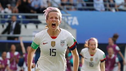 Megan Rapinoe comemora um gol na Copa do Mundo 2019, na França.