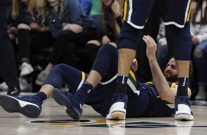 Ricky Rubio, tras ser golpeado por Schröder en el Utah-Atlanta.