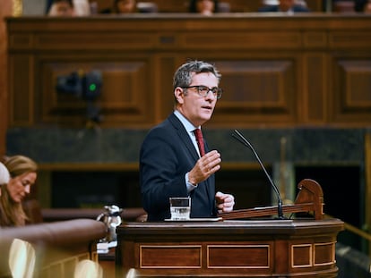 El ministro de Justicia, Félix Bolaños, en el pleno del Congreso de este jueves.