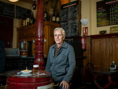 El cantante Kiko Veneno, en Bodegas Rosell (Madrid), el 8 de noviembre de 2022.