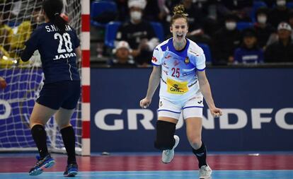 Nerea Pena celebra un gol contra Japón en este Mundial.