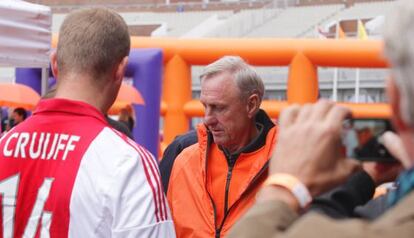 Cruyff ha anunciado su dimisión como asesor del Ajax.