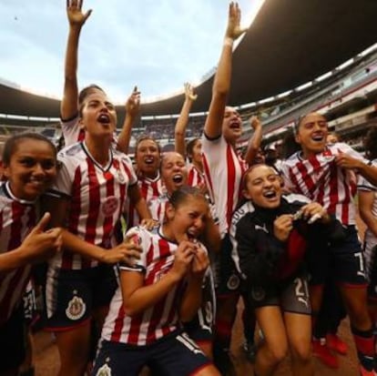 Las jugadoras del Guadalajara celebran su pase a la final.