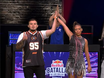 MC Skone (ESP) and MC Rapder (MEX) await the winner's annoucement at the final of the Red Bull Batalla de los Gallos International Final in the Dominican Republic on December 12th, 2020.  Editor's note: Image is a live feed screengrab // Red Bull Media House // SI202012120942 // Usage for editorial use only // 