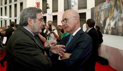 Josep Antoni Duran i Lleida amb Narc&iacute;s Serra en l&#039;homenatge a Carme Chac&oacute;n.