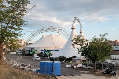 Vista de la parcela de Delicias donde están montando un espacio de ocio.