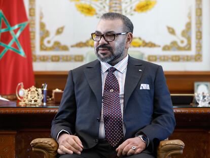 El rey Mohammed VI de Marruecos, en un encuentro con ministros rusos en el palacio real.
